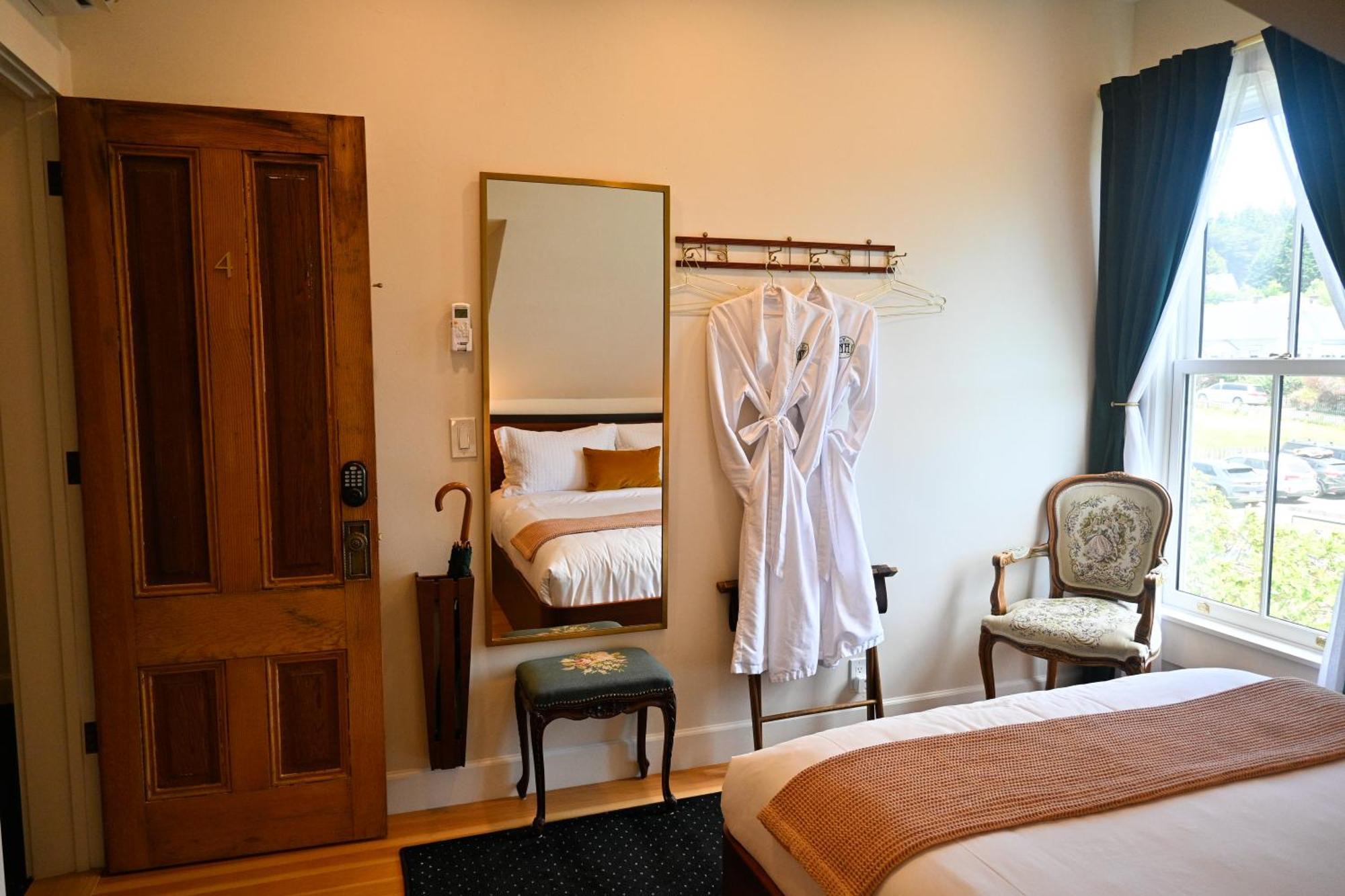 Nicholson House At Beaujolais Hotel Мендосино Екстериор снимка